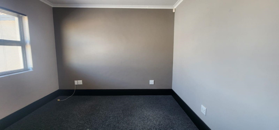 To Let 5 Bedroom Property for Rent in Parklands North Western Cape